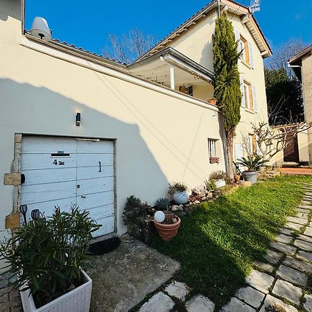 مبيت وإفطار Chambre D'Hotes Du Vieux Collonges المظهر الخارجي الصورة