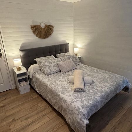 مبيت وإفطار Chambre D'Hotes Du Vieux Collonges المظهر الخارجي الصورة