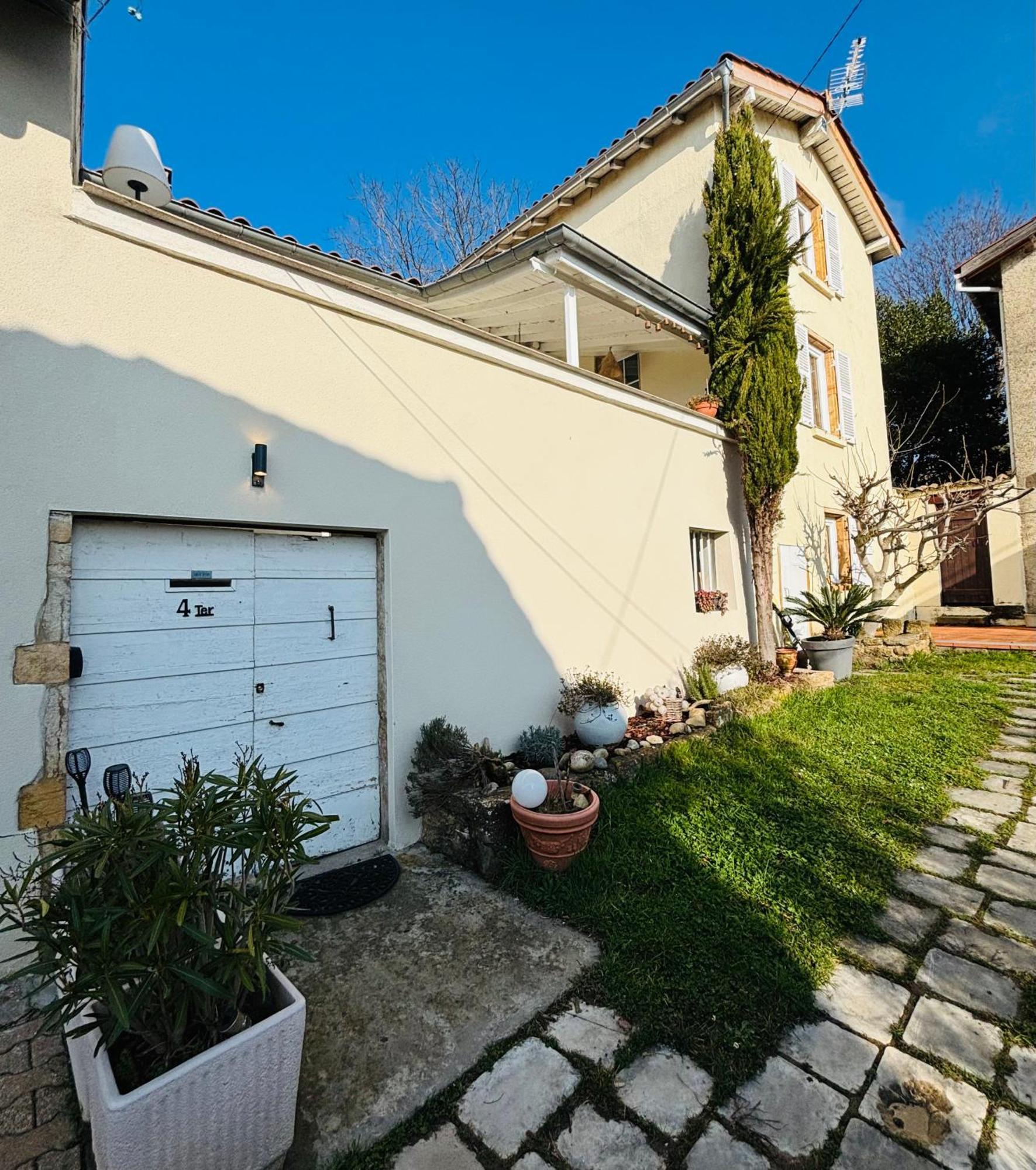 مبيت وإفطار Chambre D'Hotes Du Vieux Collonges المظهر الخارجي الصورة